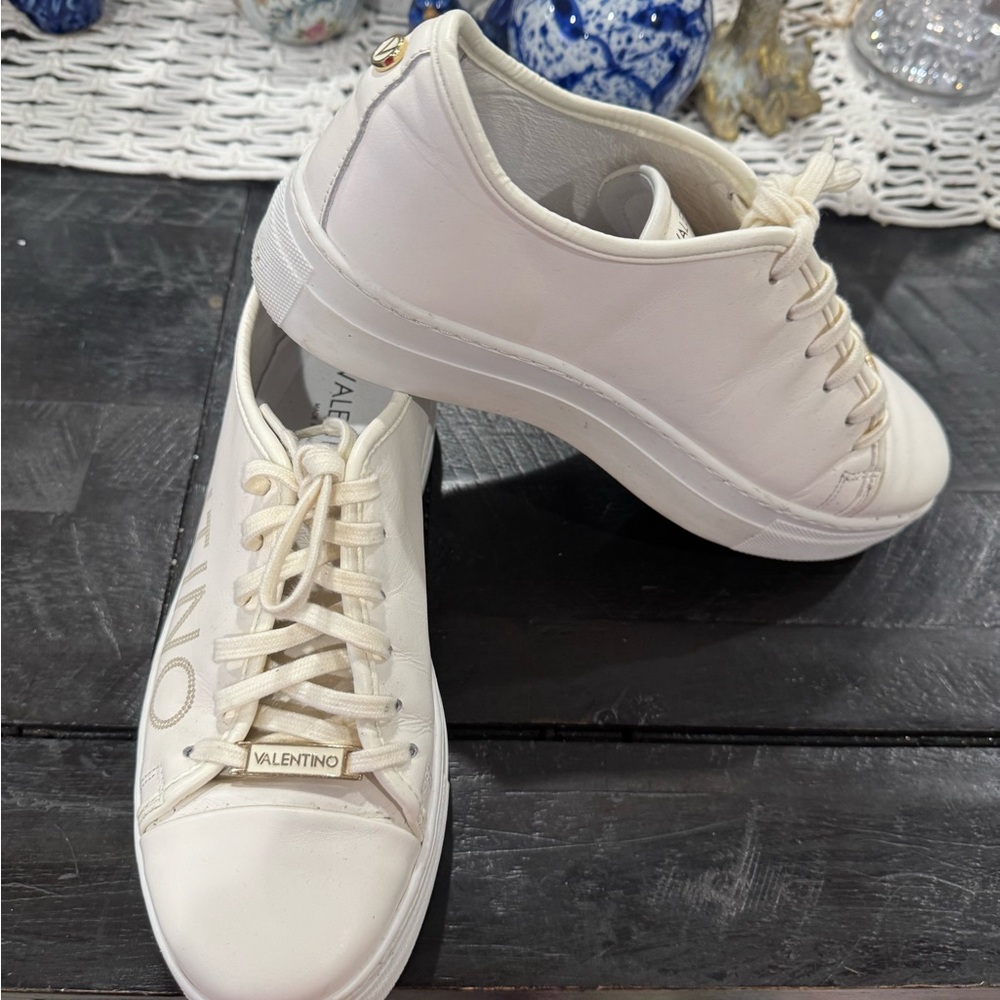 Valentino White Cream Low-Top Sneakers